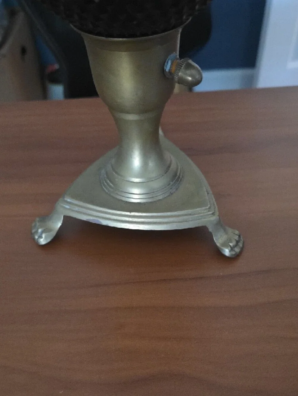 Antique-Style Brass Table Lamp with White Frosted Globe